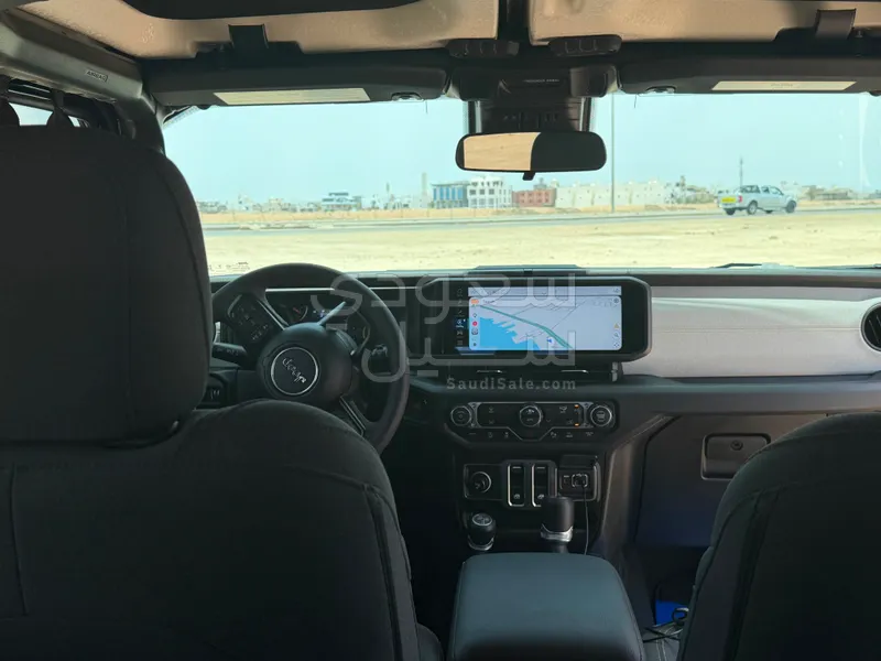 2024 جييب رانجلر سبورت