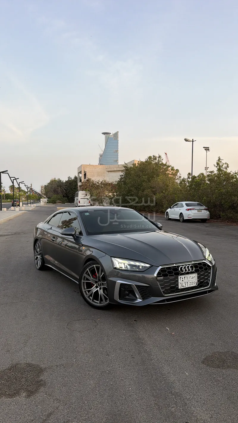 2023 اودي اي 5 40 تي اف اس اي اس لاين
