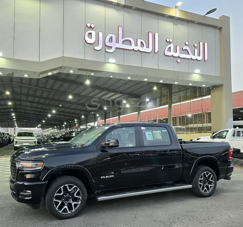 2025 دودج رام لارامي