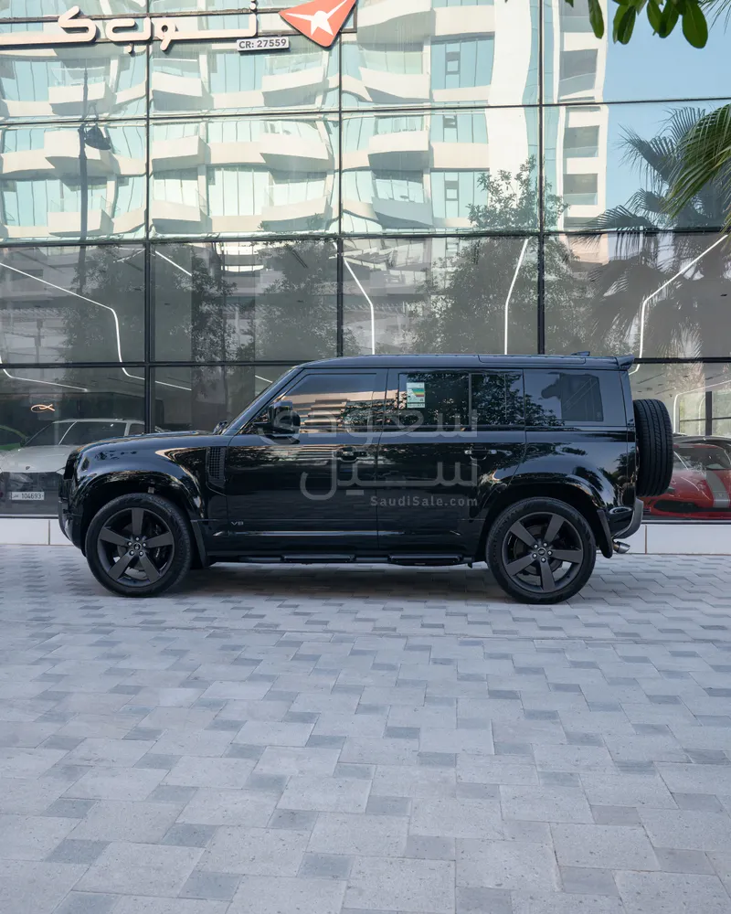 2025 لاند روفر ديفيندر V8 P525 ادشن