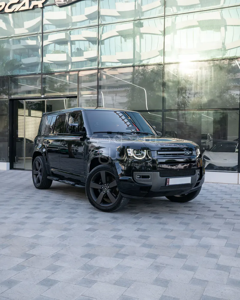 2025 لاند روفر ديفيندر V8 P525 ادشن