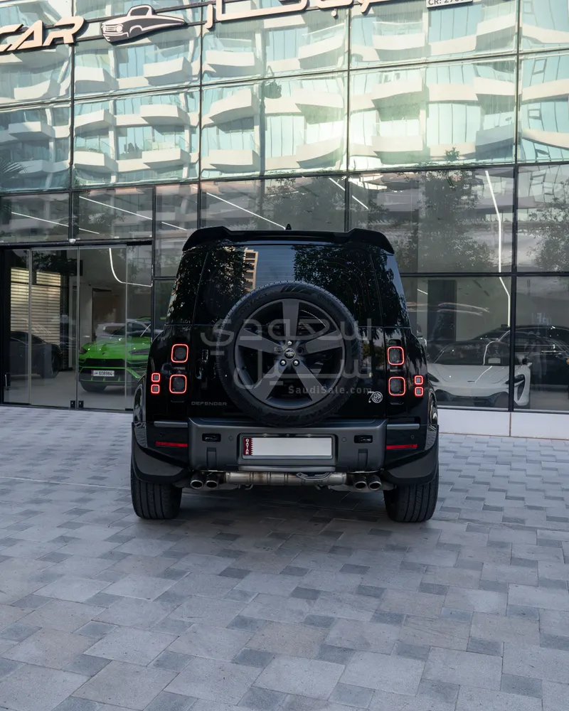 2025 لاند روفر ديفيندر V8 P525 ادشن