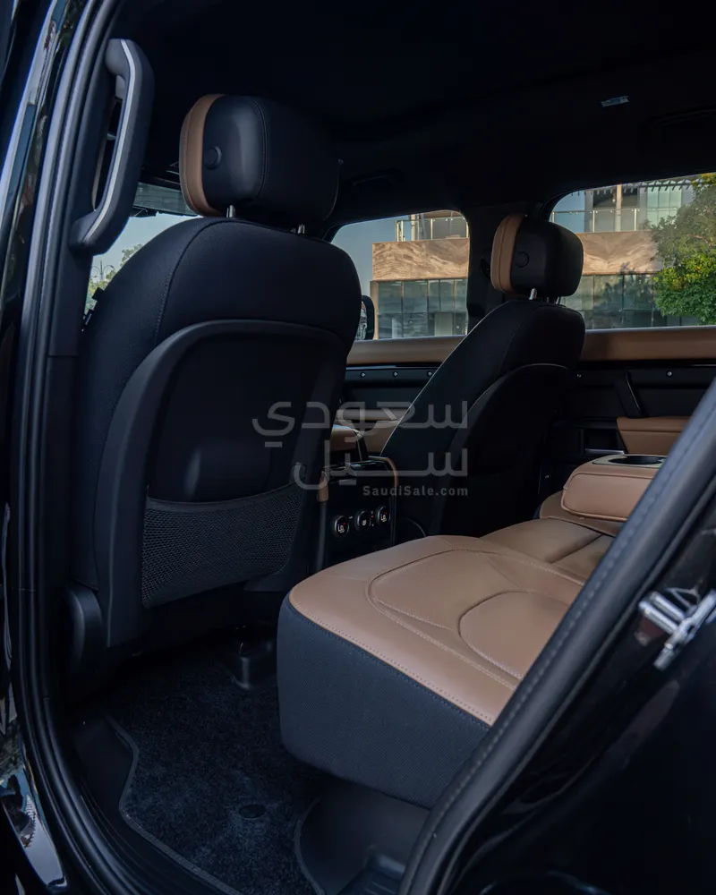 2025 لاند روفر ديفيندر V8 P525 ادشن
