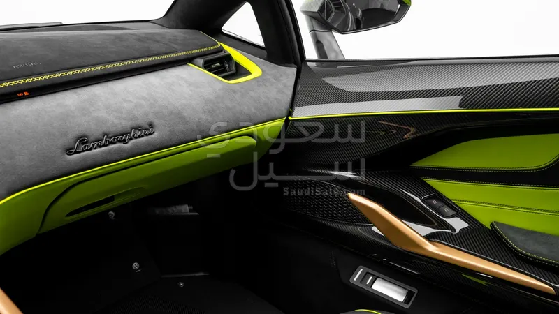 2021 لمبرجيني سيان FKP 37