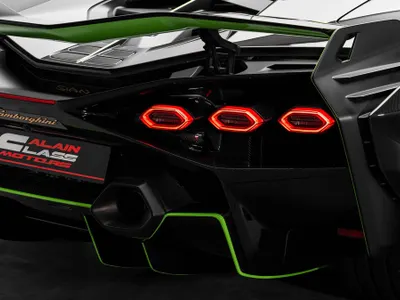 2021 لمبرجيني سيان FKP 37