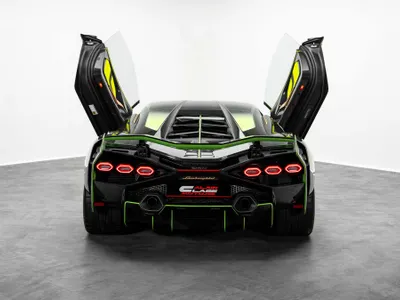 2021 لمبرجيني سيان FKP 37