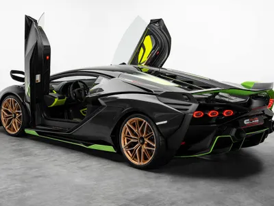 2021 لمبرجيني سيان FKP 37