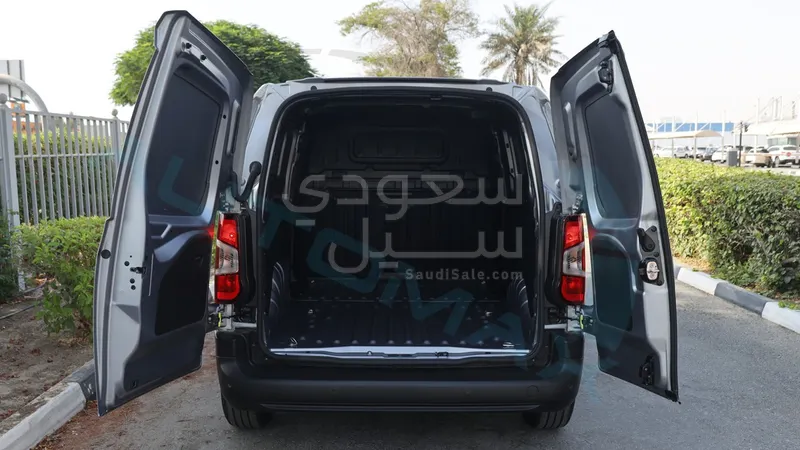 2025 فيات دوبيو
