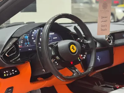 2025 فيراري 12 سيليندر