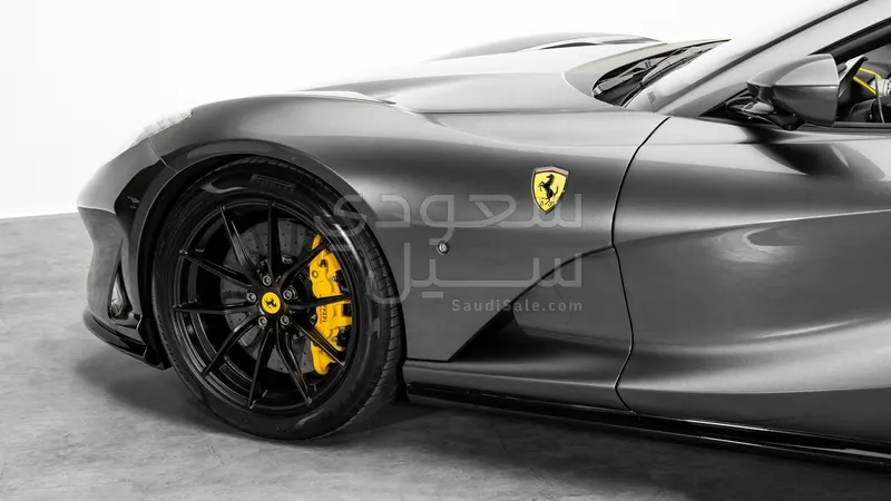 2021 فيراري 812 جي تي اس