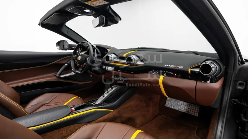 2021 فيراري 812 جي تي اس