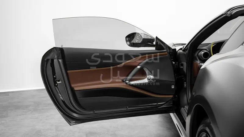 2021 فيراري 812 جي تي اس