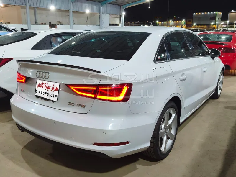 2015 اودي اي 3 30 تي اف اس اي