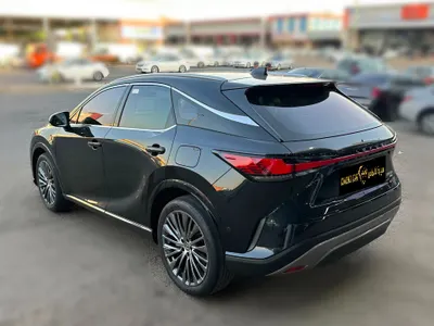 2023 لكزس أر إكس 350