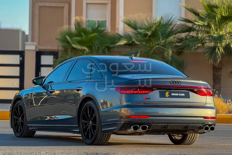 2022 اودي اس 8