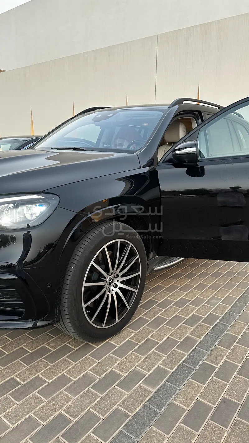 2025 مرسيدس - بنز جي إل إس 450