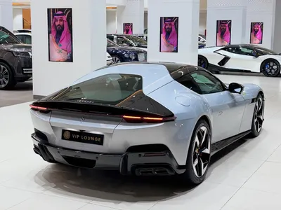 2025 فيراري 12 سيليندر