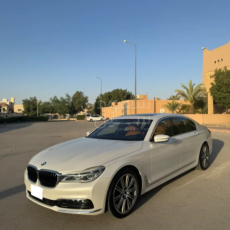 2018 بي ام دبليو الفئة السابعة 730 إل أي