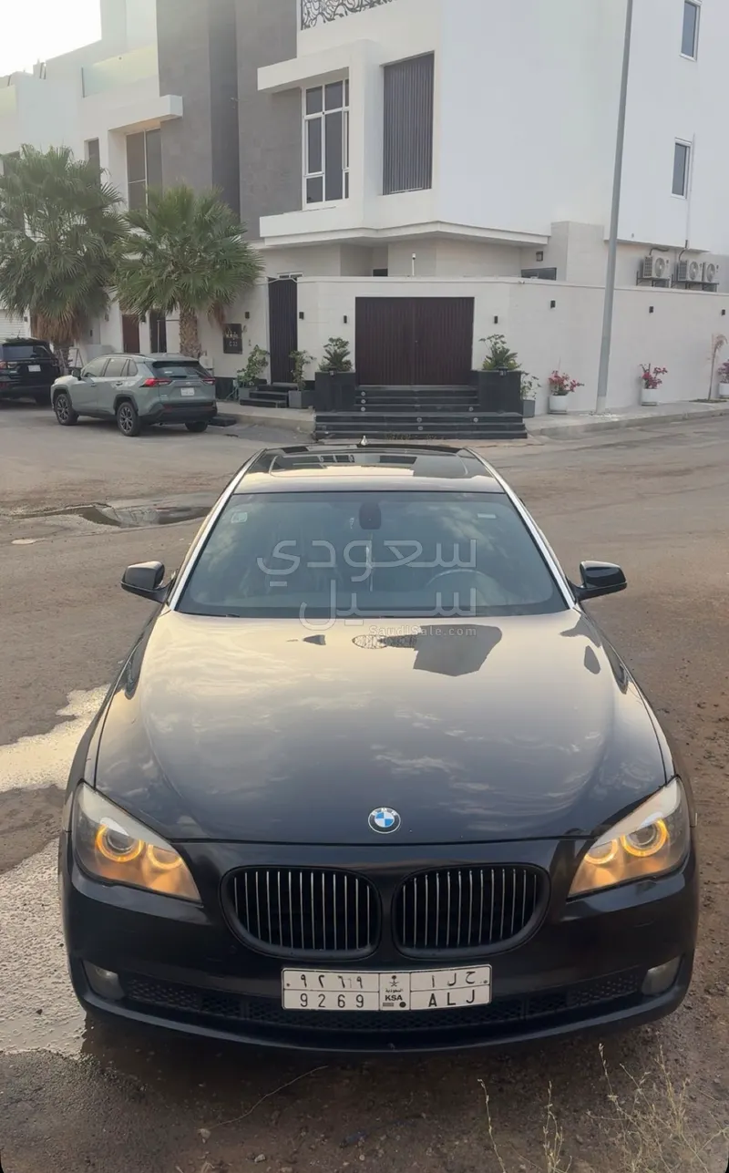 2012 بي ام دبليو الفئة السابعة 730 إل أي