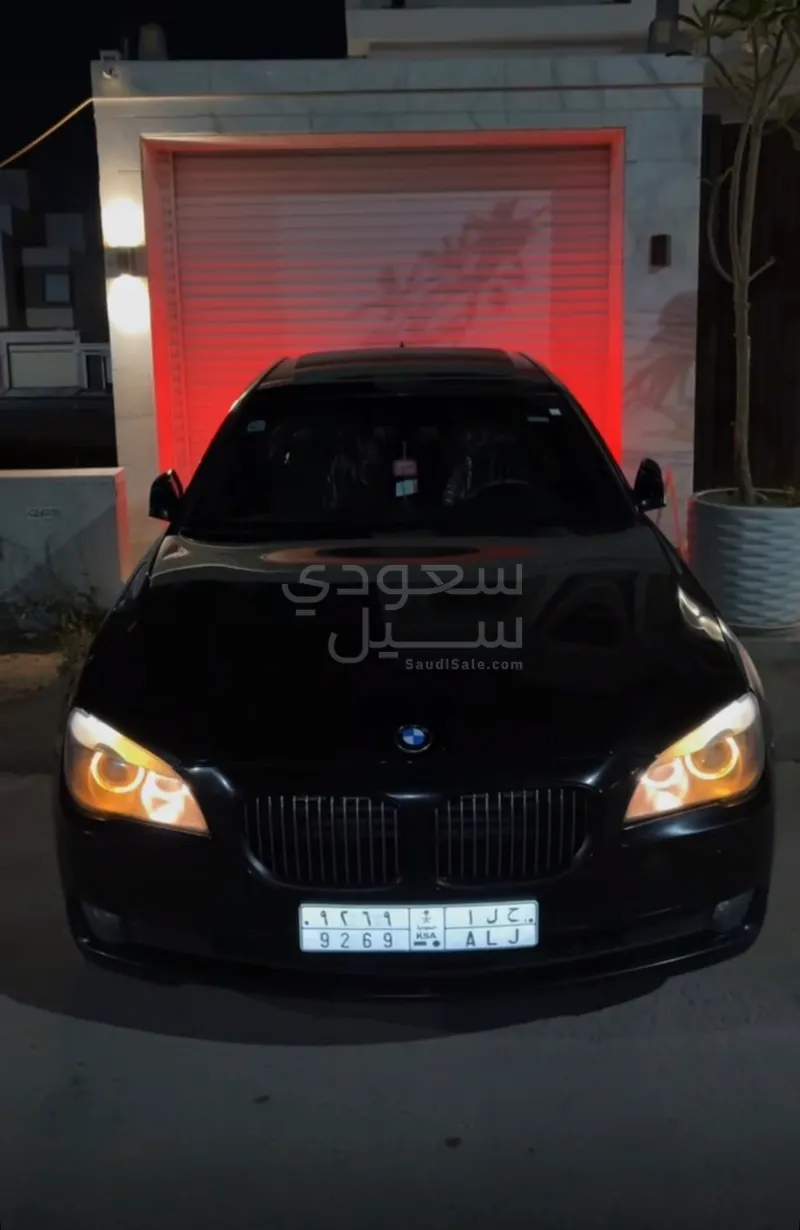 2012 بي ام دبليو الفئة السابعة 730 إل أي