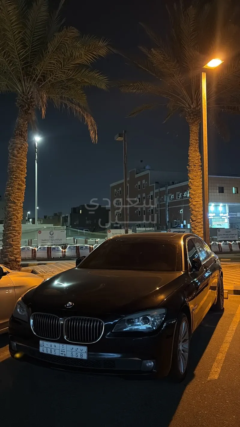 2012 بي ام دبليو الفئة السابعة 730 إل أي