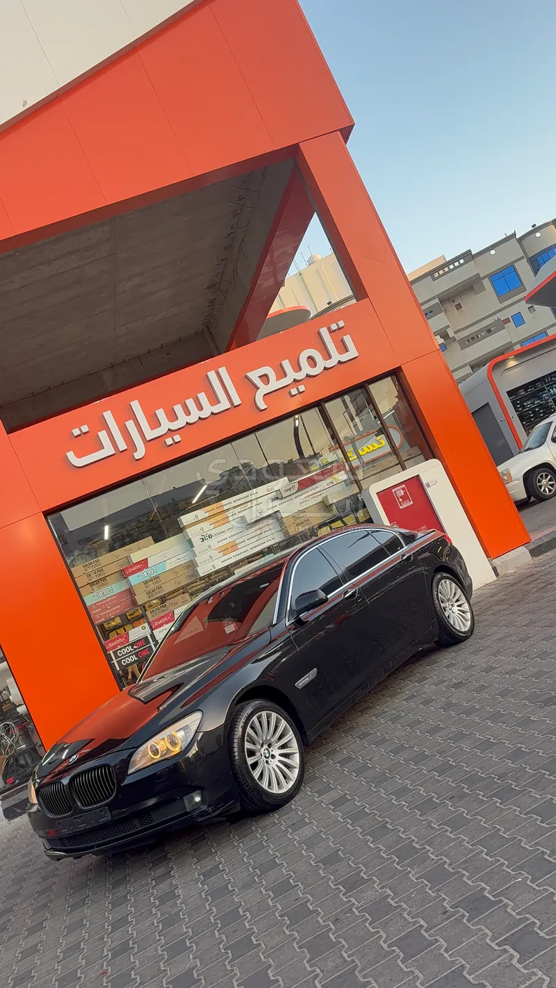 2012 بي ام دبليو الفئة السابعة 730 إل أي