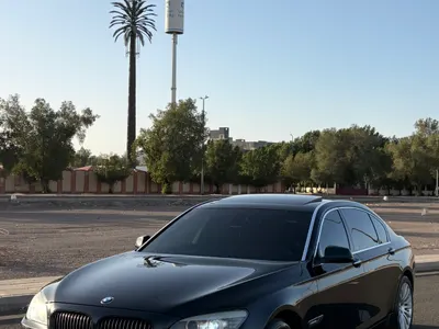 2012 بي ام دبليو الفئة السابعة 730 إل أي