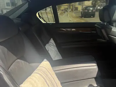 2012 بي ام دبليو الفئة السابعة 730 إل أي