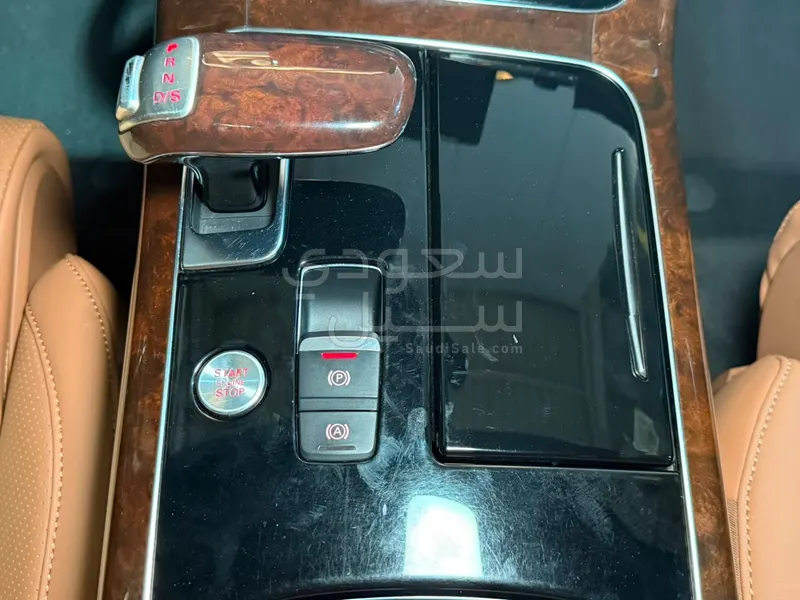 2015 اودي اي 8 ال
