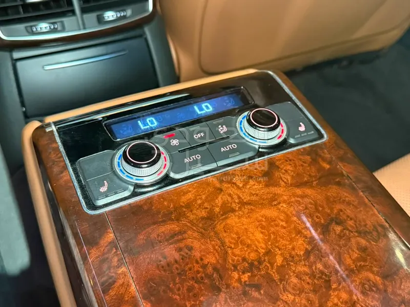2015 اودي اي 8 ال