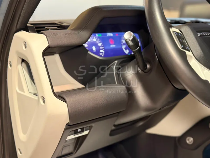 2020 لاند روفر ديفيندر 110 اس اي