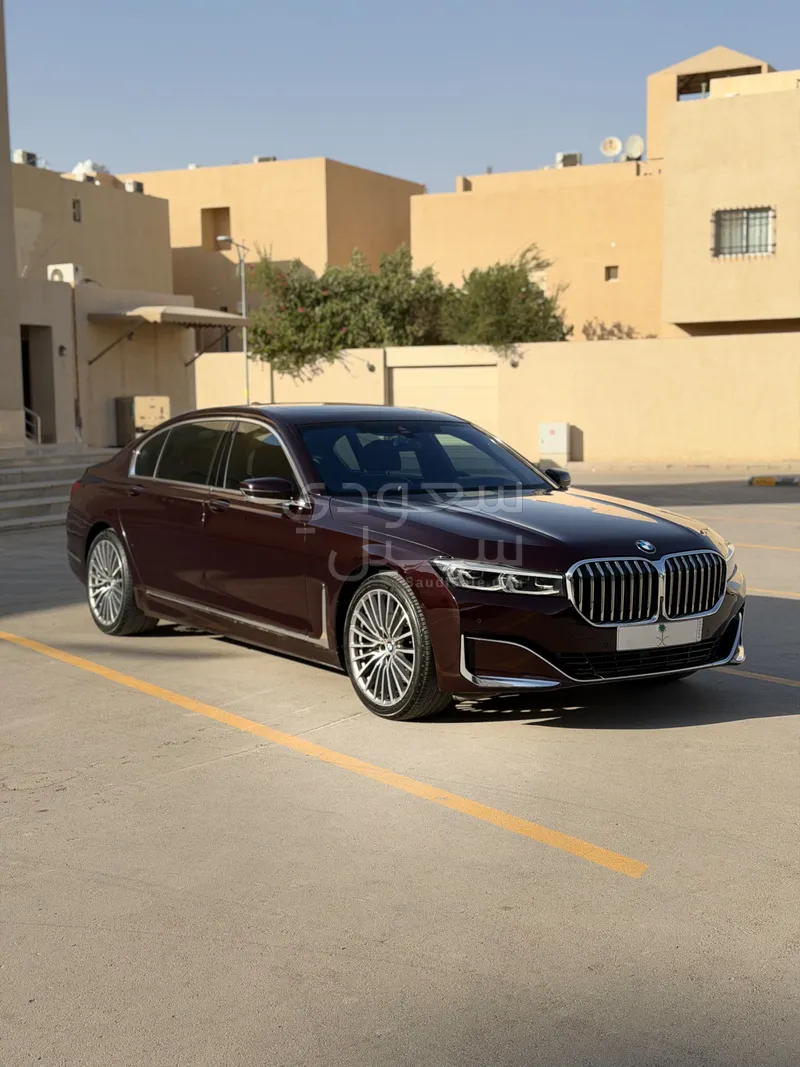 2020 بي ام دبليو الفئة السابعة 730 أي