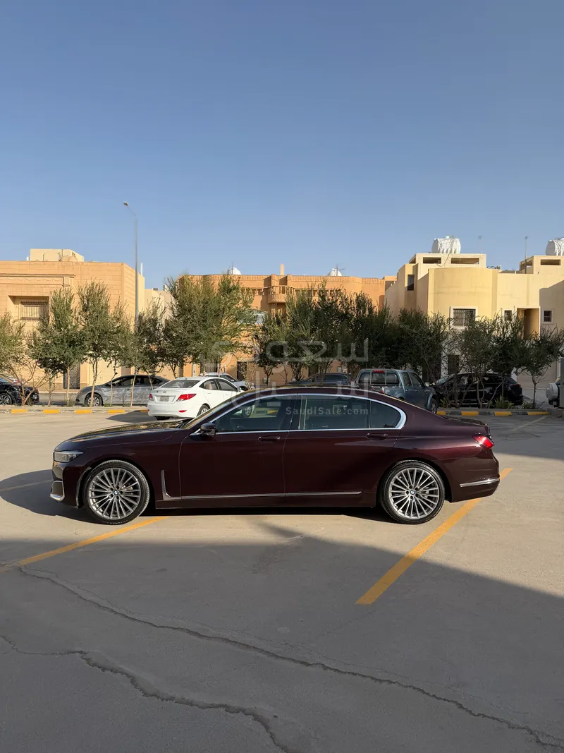 2020 بي ام دبليو الفئة السابعة 730 أي