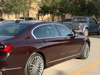 2020 بي ام دبليو الفئة السابعة 730 أي