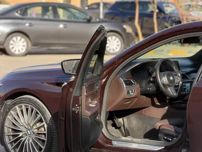 2020 بي ام دبليو الفئة السابعة 730 أي