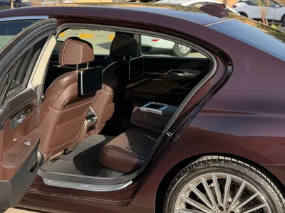 2020 بي ام دبليو الفئة السابعة 730 أي