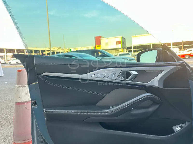 2020 بي ام دبليو الفئة الثامنة 840 إم