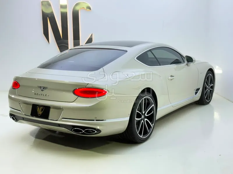 2022 بنتلي كونتيننتل جي تي
