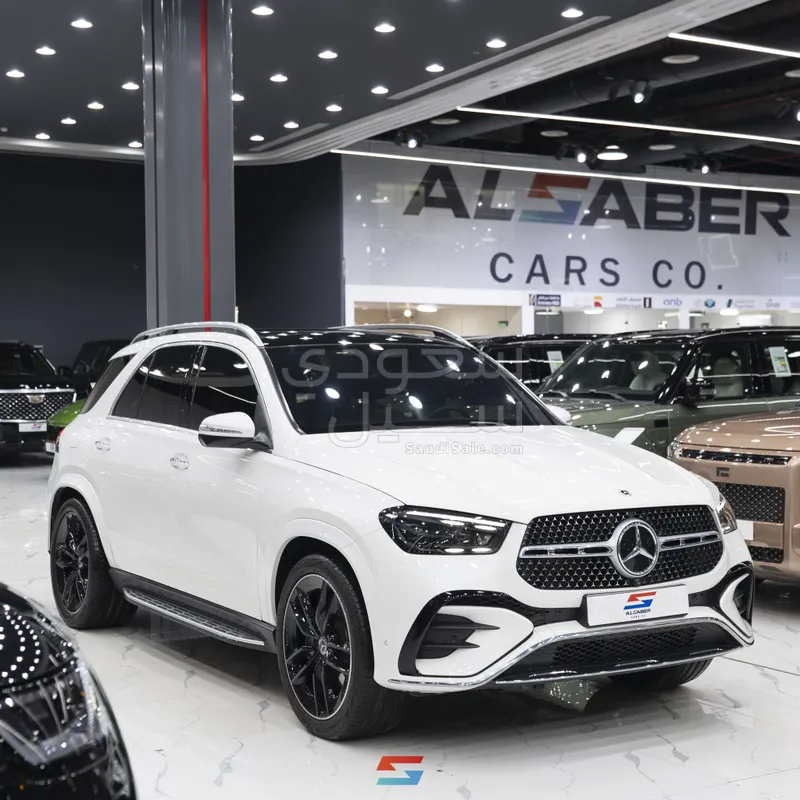 2025 مرسيدس - بنز جي إل إي 450