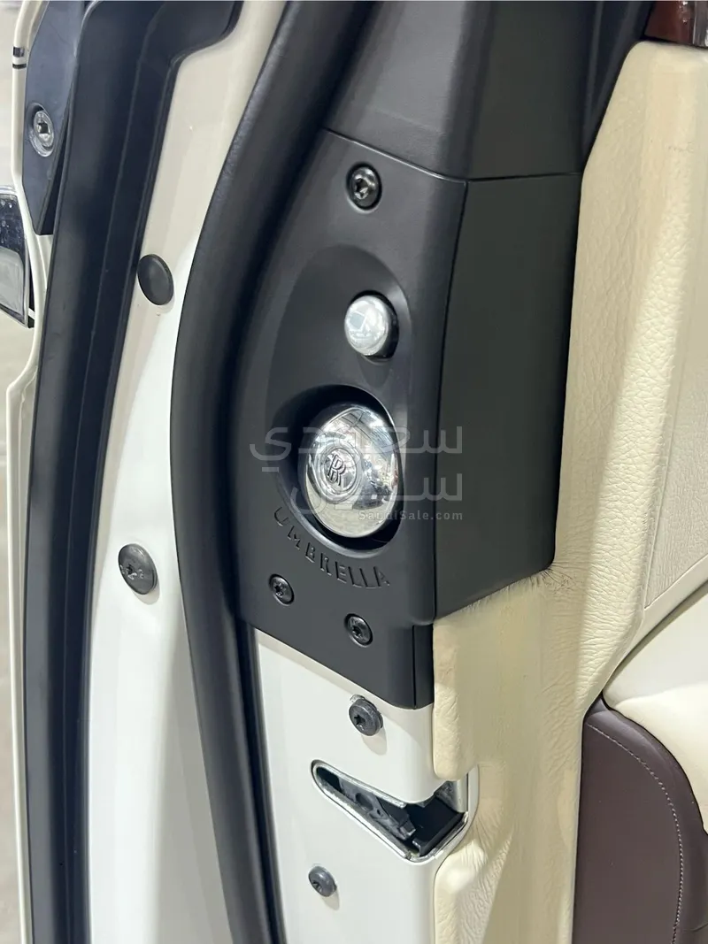 2015 رولز رويس قوست