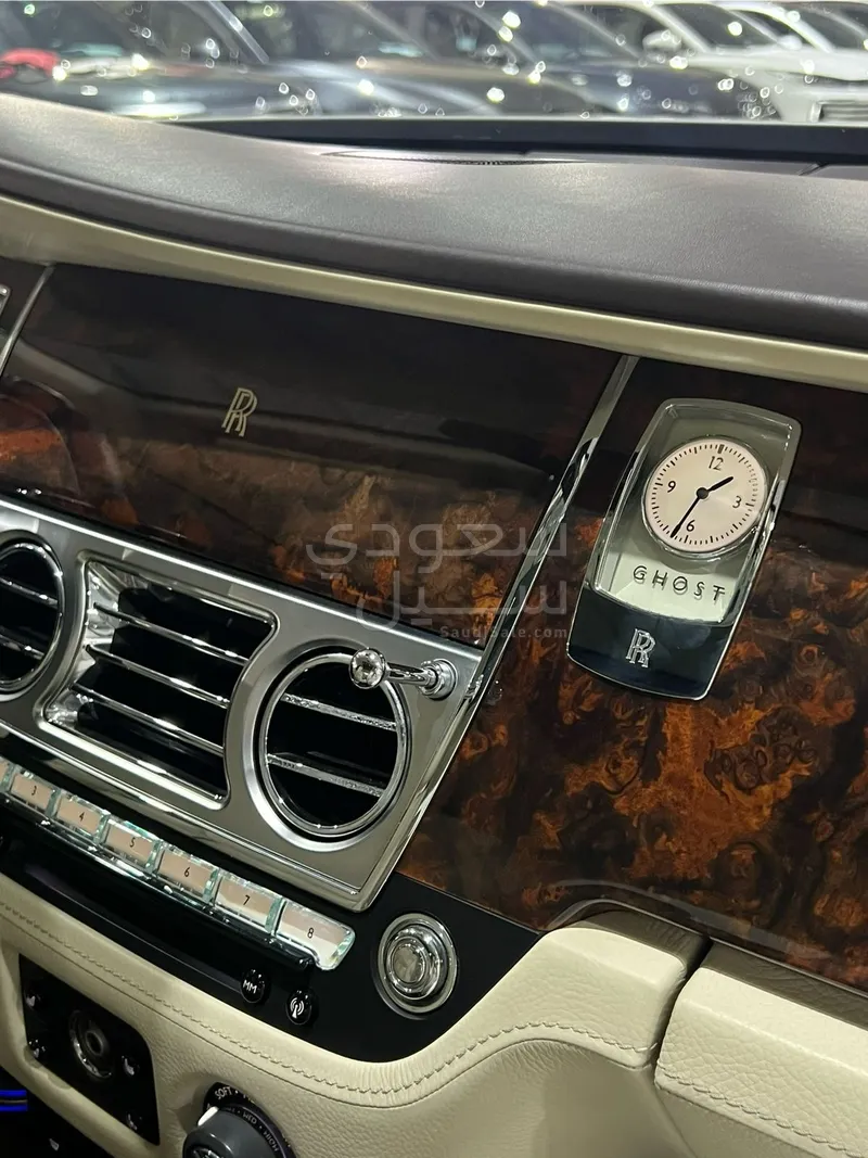 2015 رولز رويس قوست