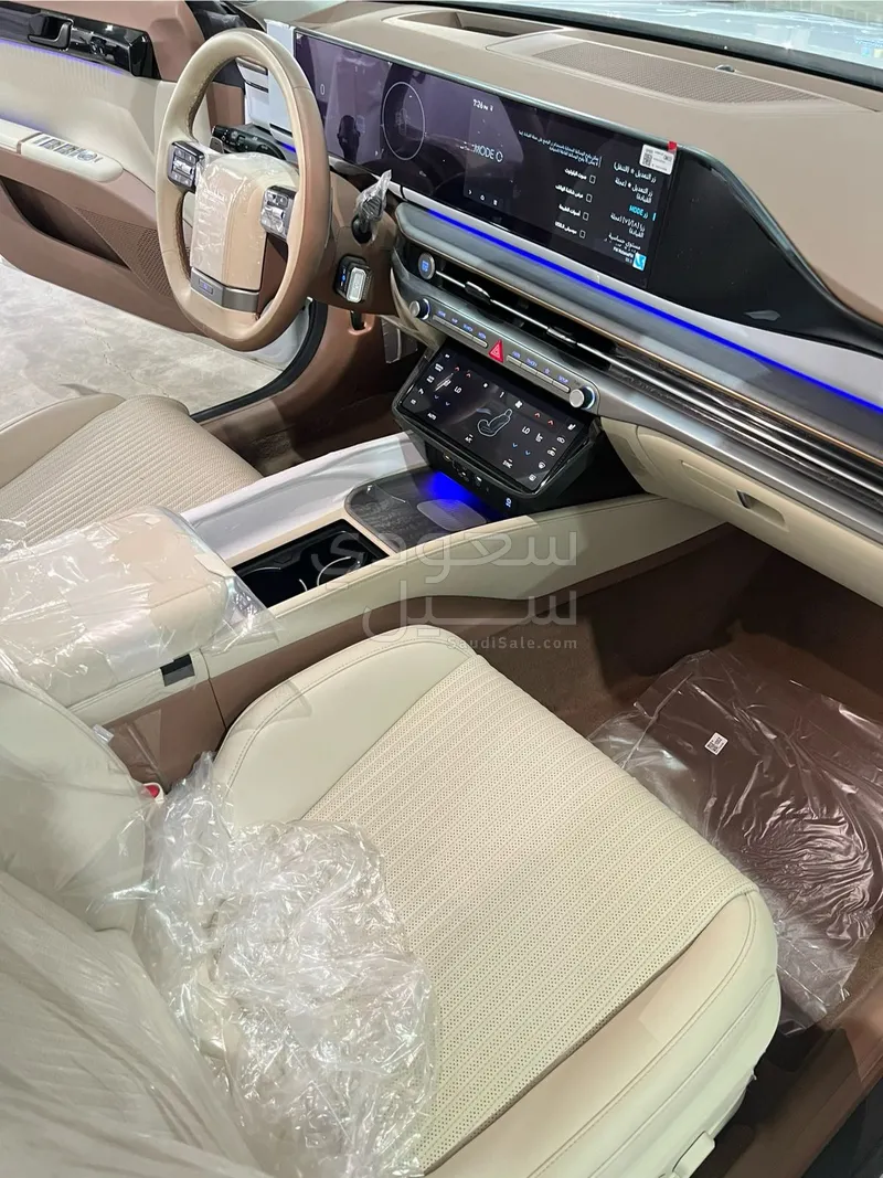 2024 هيونداي ازيرا كاليجرافي