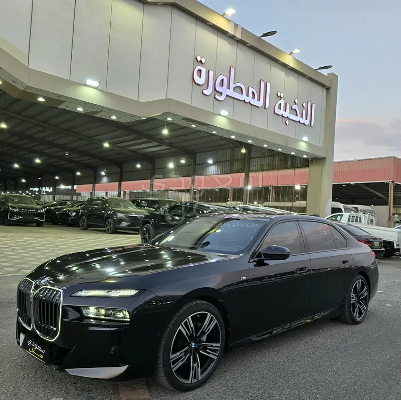 2024 بي ام دبليو الفئة السابعة 735أي