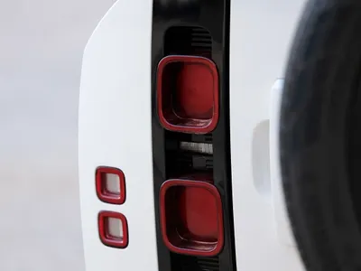 2022 لاند روفر ديفيندر 90 اتش اس اي