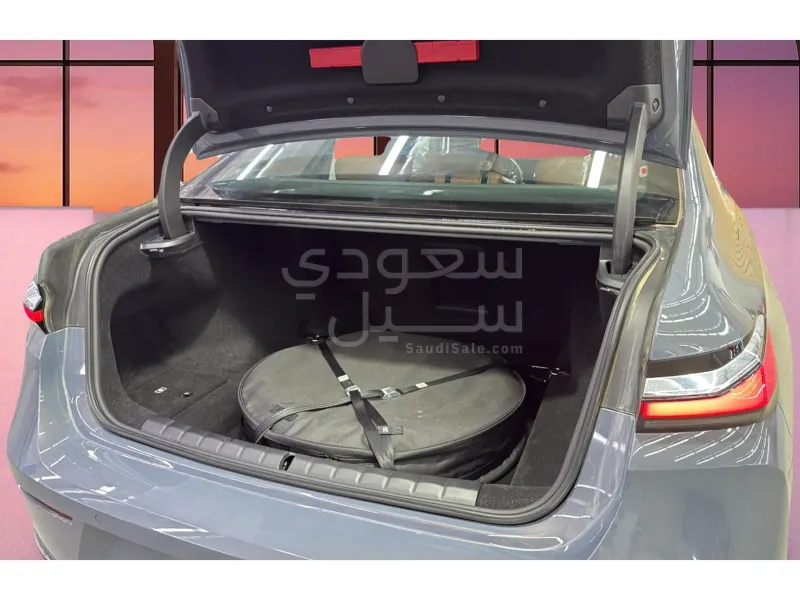 2026 بي ام دبليو الفئة السابعة 735أي