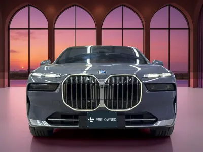 2026 بي ام دبليو الفئة السابعة 735أي