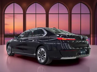 2026 بي ام دبليو الفئة السابعة 735أي