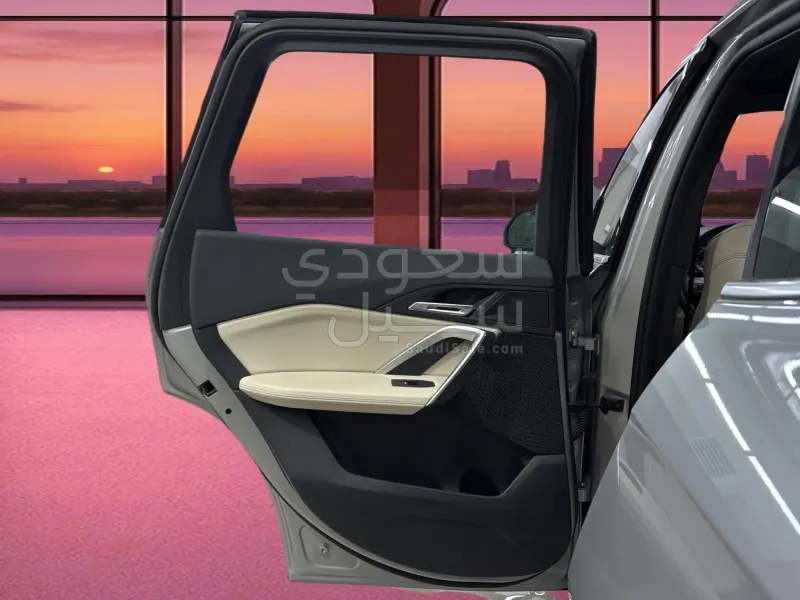 2024 بي ام دبليو الفئة اكس 1