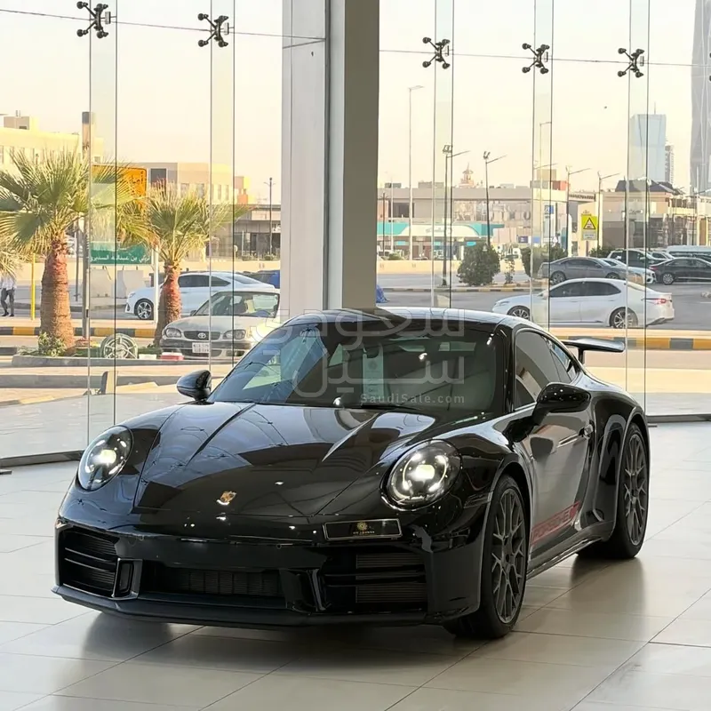 2025 بورش 911 كاريرا