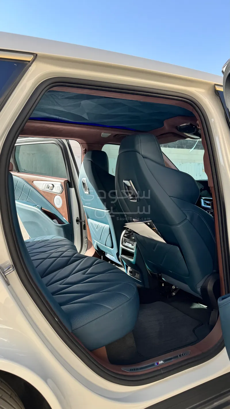 2023 بي ام دبليو اكس ام